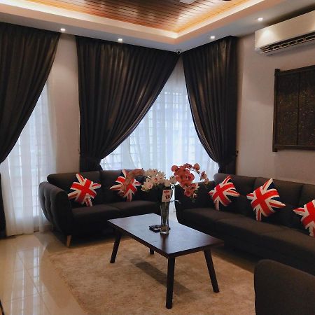 Sea Lion Kuala Selangor Semi-Detached Homestay エクステリア 写真